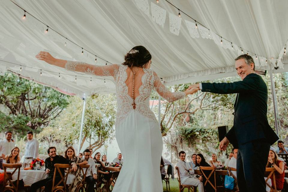 Música & Entretenimiento